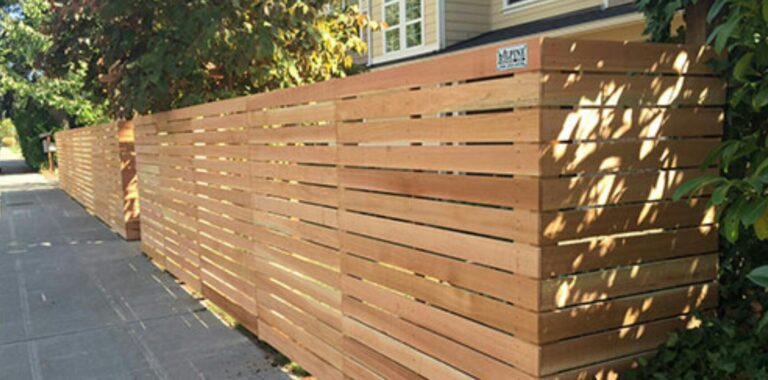 horizontal fence with standard pickets